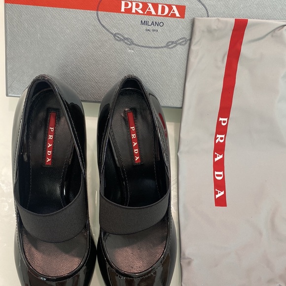 Prada Calzature Donna Black Patent Leather heels - Picture 6 of 6